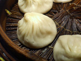 南翔饅頭店 豚肉入り小籠包(アップ)