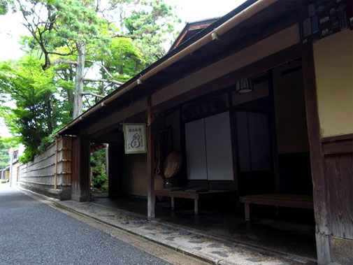 瓢亭 本店 外観
