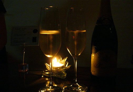 Champagne Bar Porte(シャンパンバー ポルトゥ)