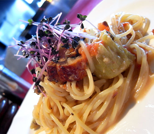COMOCOMO 心斎橋店 うなぎと焼き茄子の冷製パスタ(アップ)
