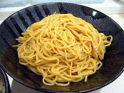 東成きんせい 特製 つけ麺(麺)