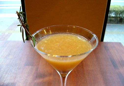 ELIXIR CAFE・BAR ジョージアピーチ(アップ)