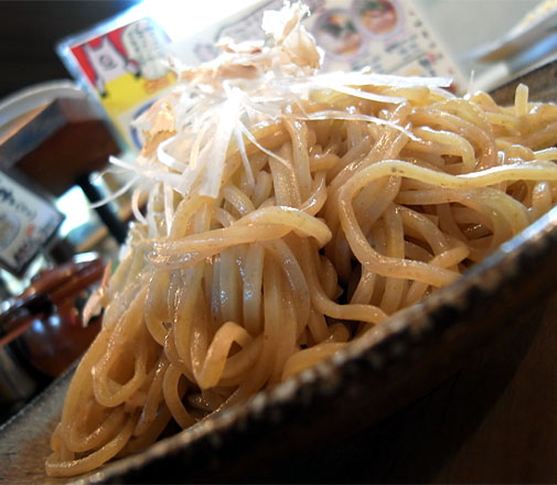 らーめん餃子専門店 まんねん 旨味醤油つけ麺(麺アップ)