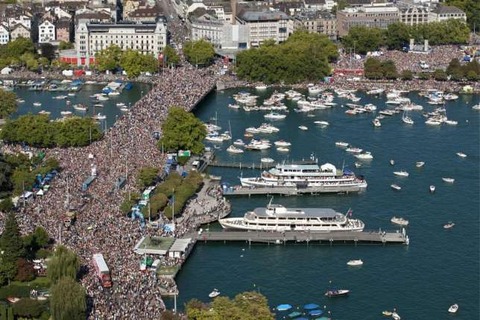 Street-Parade-Zuerich