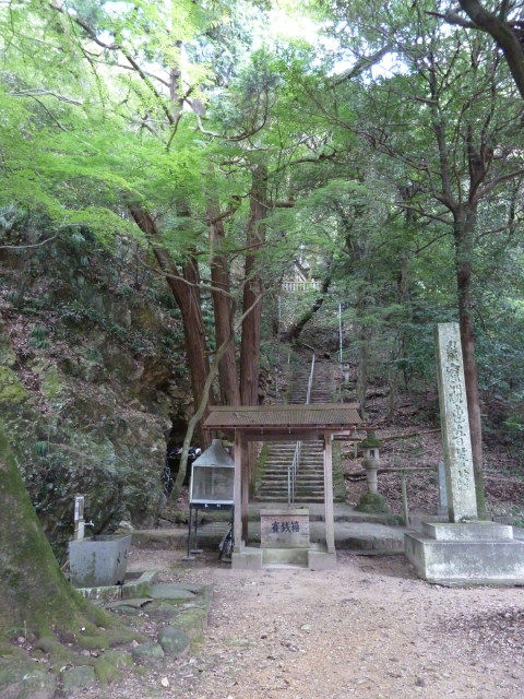 神社かお寺です