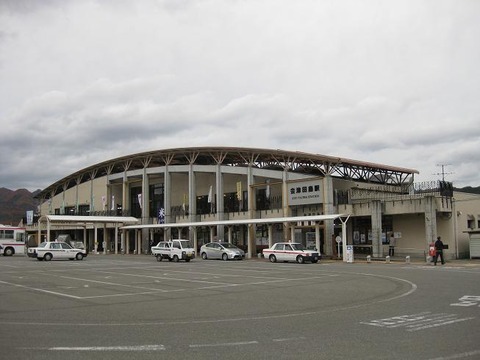 at01