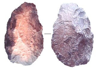 旧石器時代　前期　ハンドアックス（握斧）大　e earring