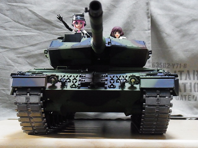 ヘンロン 1/16 レオパルト2A6 動作確認＆アクセ取り付け : りぅまるの