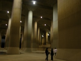 放水路