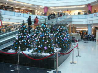 arbol de navidad con las bolas azules