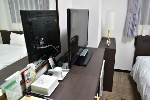 27b80a5e.jpg