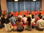 お坊さんの読経を聞く-1