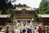 Nikko,_Yomei-mon_gate_(6215249650)
