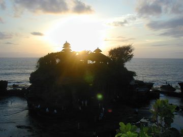 タナロット寺院 オプショナルツアー バリ島 観光スポット