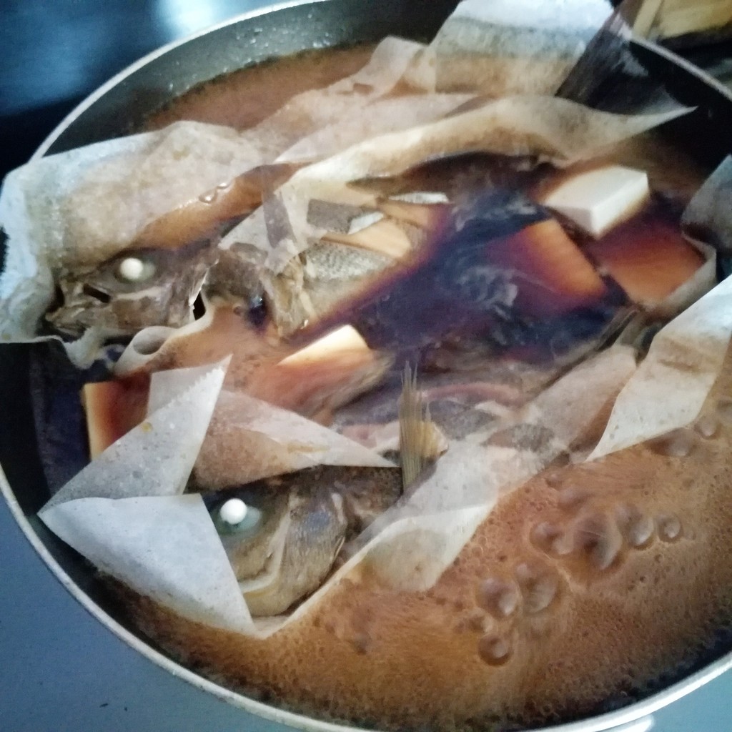 辻調通信 20 第5課／魚の煮物1 : Puyomeのごはんできてるよ。