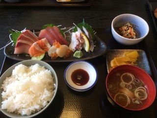 くじみちのえき おさしみていしょく