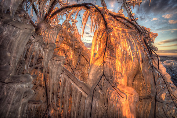 glowing-arch__880