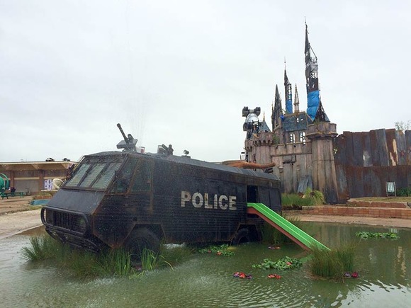 Dismaland-colossal-7