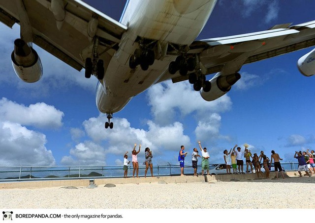 plane-landing-maho-beach-6