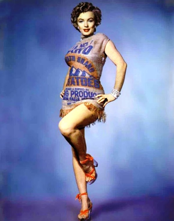 Marilyn and the Potato Sack Dress, c (2)
