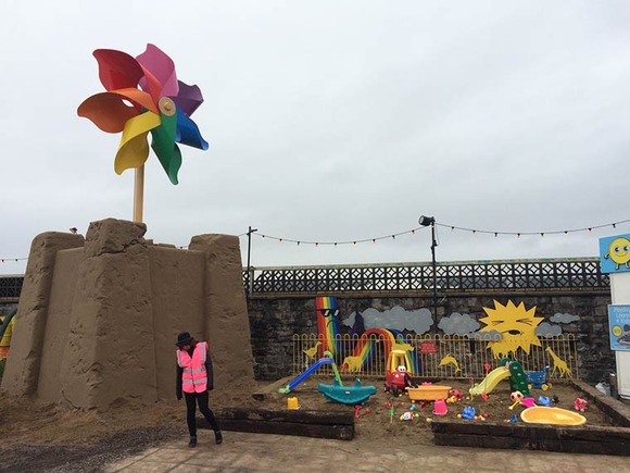 Dismaland-colossal-5