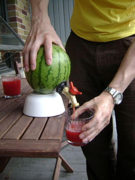 how_to_make_a_watermelon_keg_13