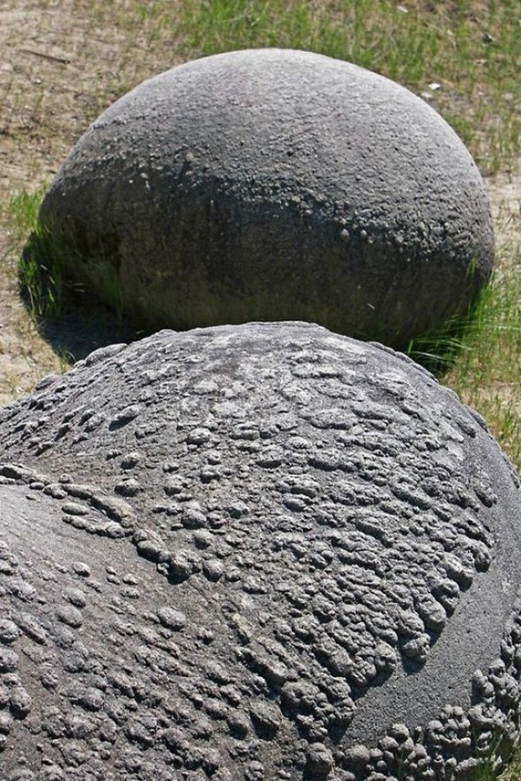 Trovants-of-Costesti4-550x825
