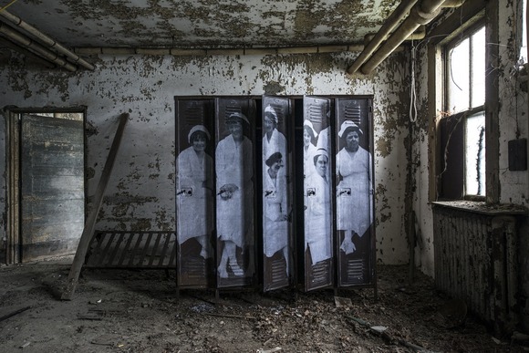 JuxtapozJREllis09