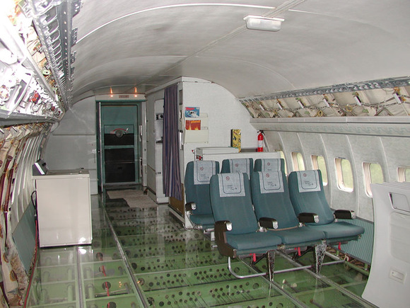 retired-boeing-727-recycled-home-bruce-campbell-9
