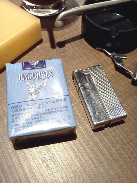 20161203-ryo-cigarette-Gauloises-1