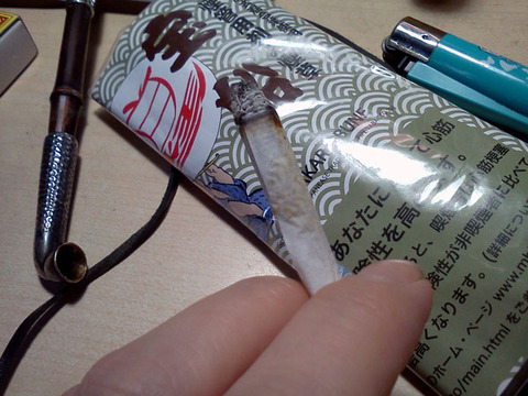 20170518-handrolled-cigarette-takarabune