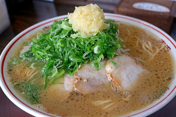 12中華そば大盛りニンニク増しIMG_3377