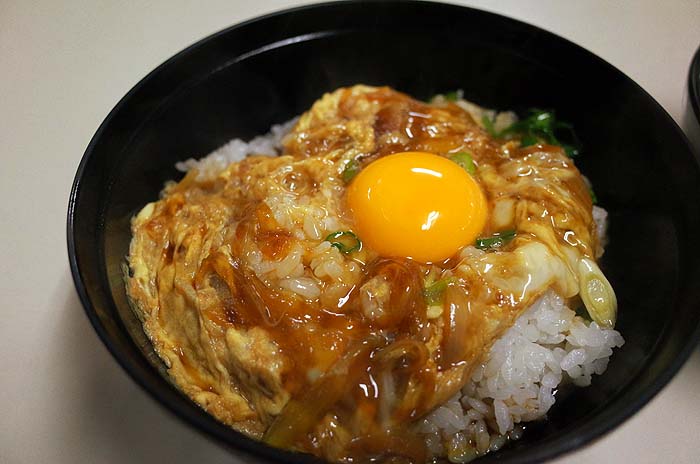 天狗家食堂 草津 玉子丼＆貝汁 : 呉のメバル師