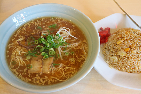 12ラーメンチャーハンセットIMG_1960
