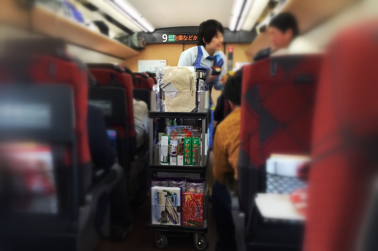 北陸新幹線の開業初日に乗ってきた 四半分は上等 北陸新幹線の開業初日に乗ってきた 四半分は上等