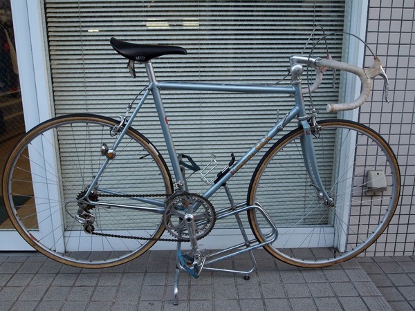 【2025年】エレガントファッションを上品に着 88c2db55-s.jpg 自転車本体