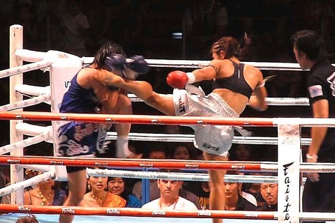 神村エリカ vs ノングネーン