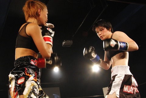 岡田敦子 vs ジェット・イズミ