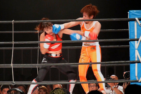 レーナ vs 石岡沙織