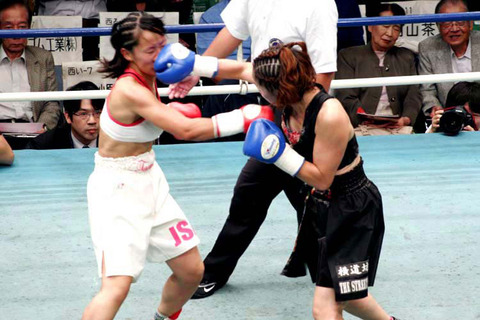 相川周子VS 野口智代