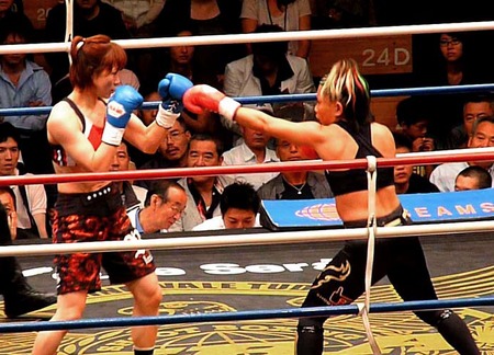 谷村郁恵 vs V一