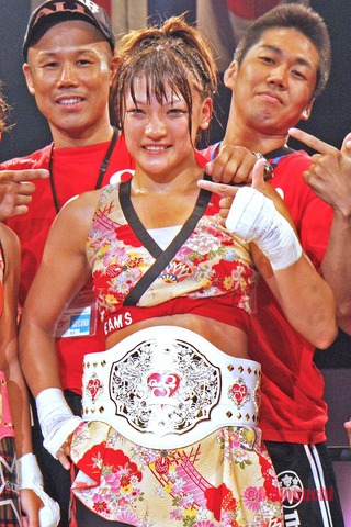 RENA選手