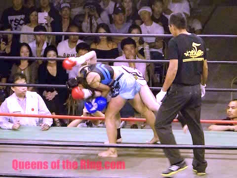 伊藤紗弥_vs_ファーチェンラーイ-14