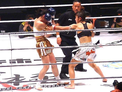 神村エリカ vs ちはる