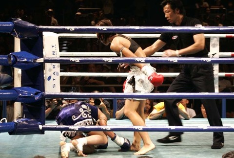 神村エリカ vs ノングネーン