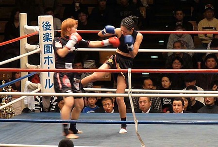AZUMA vs 成沢紀予