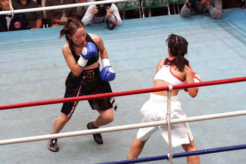 相川周子VS 野口智代