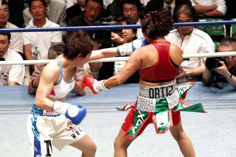 菊地奈々子 vs アナベル・オーティス