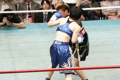 安藤麻里 vs 伊藤まみ