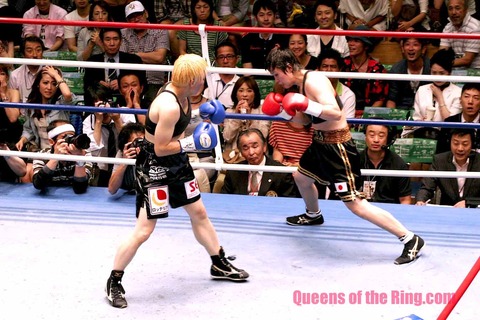 天海ツナミ vs 山口直子